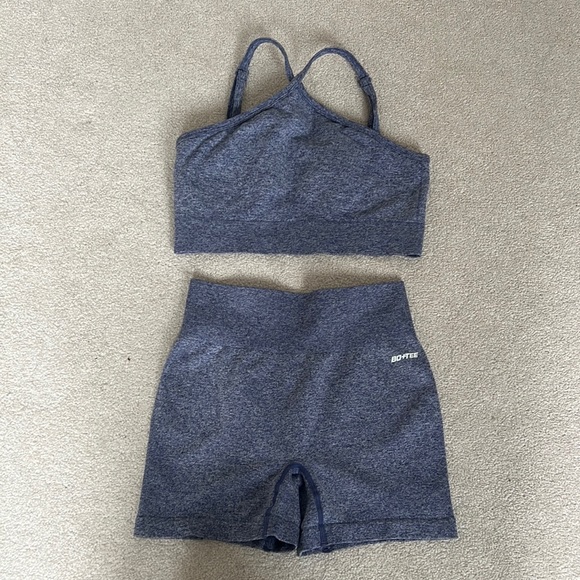 BO+TEE WORKOUT SET - Picture 3 of 5